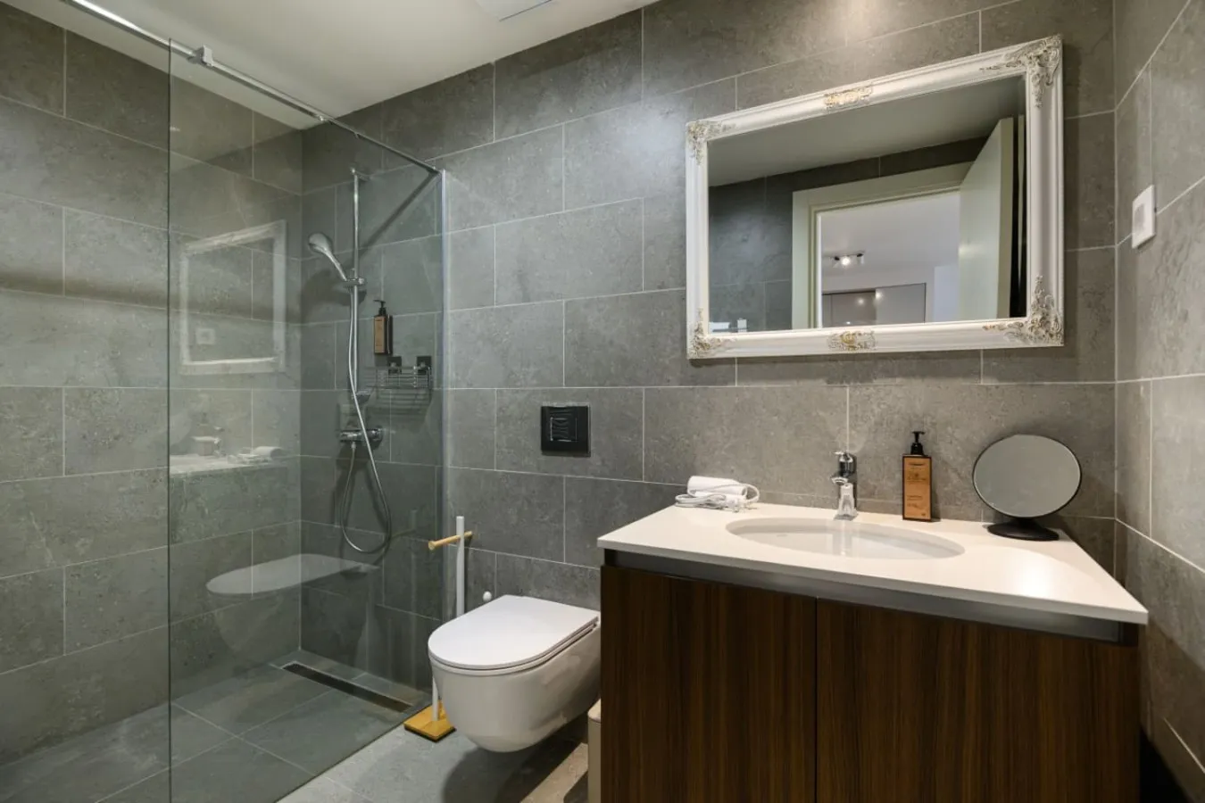 Eterna 101 Apartments – photo 8