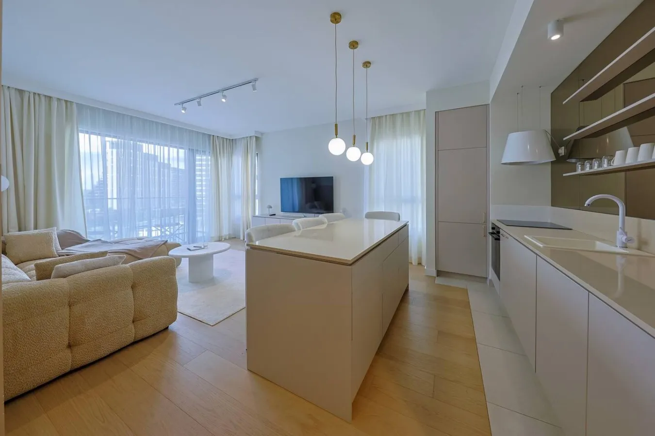 King's 608 Apartment – photo 7
