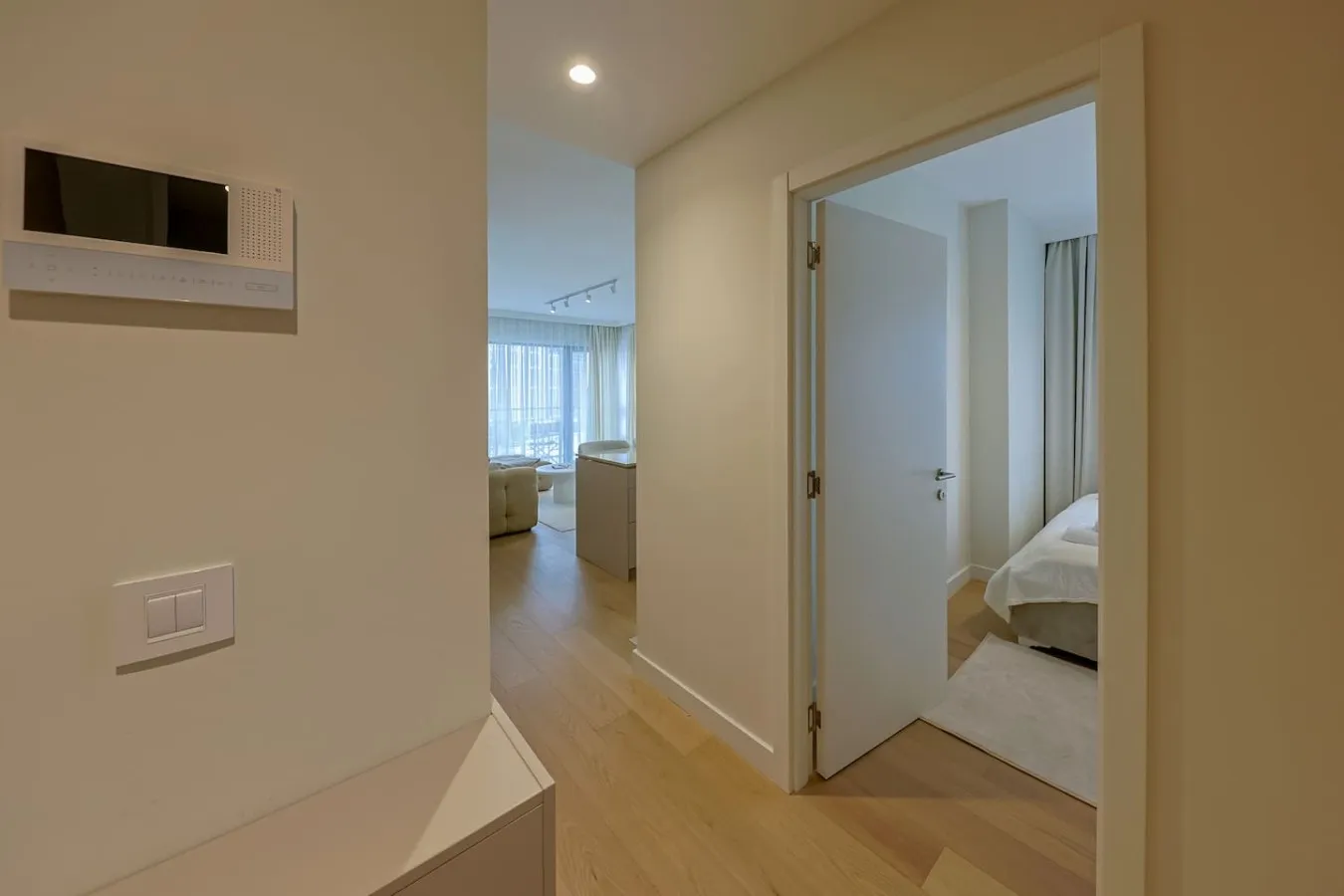 King's 608 Apartment – photo 8