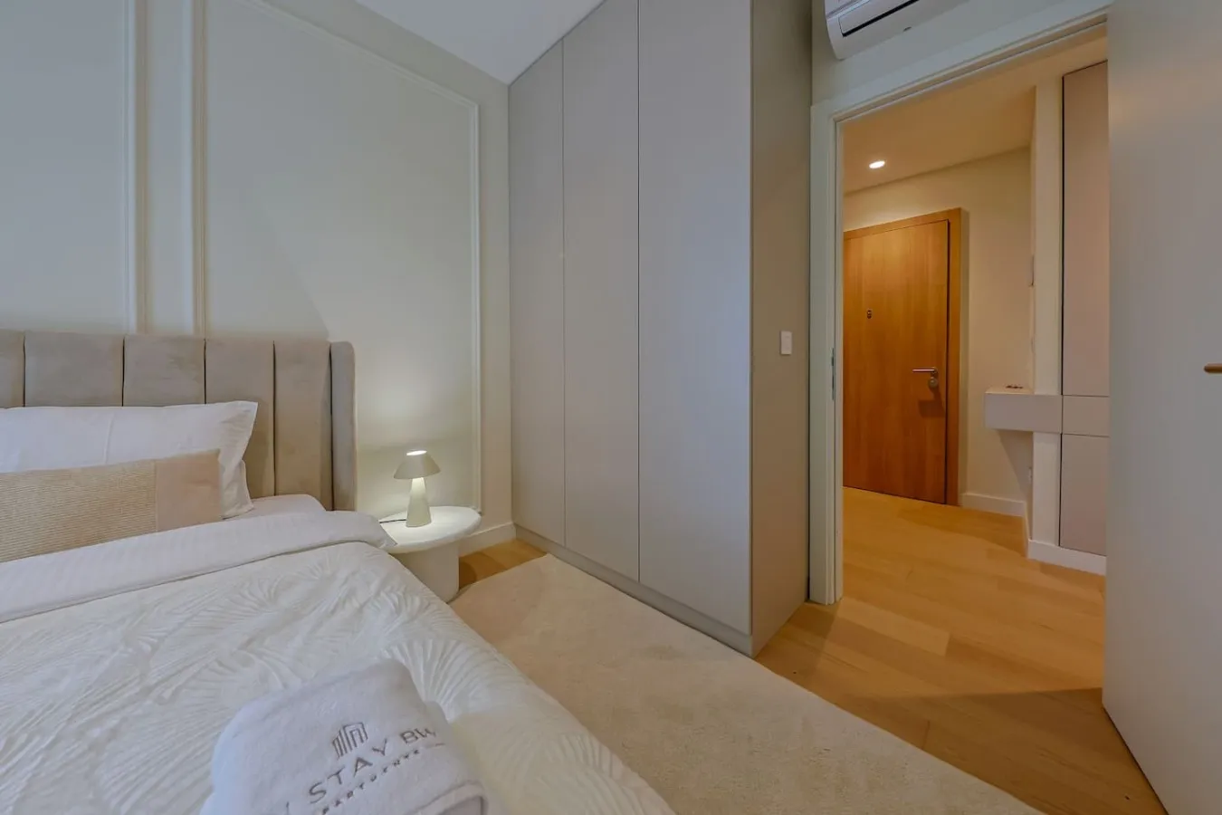 King's 608 Apartment – photo 10