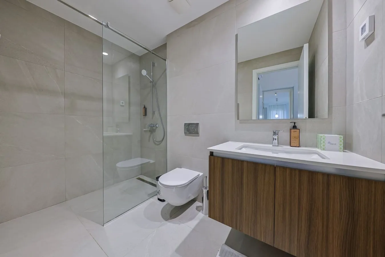 King's 608 Apartment – photo 13